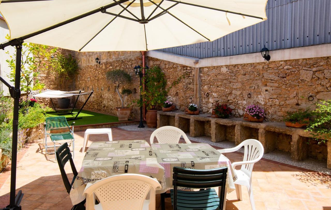 B&B Archimede Floridia Exterior photo