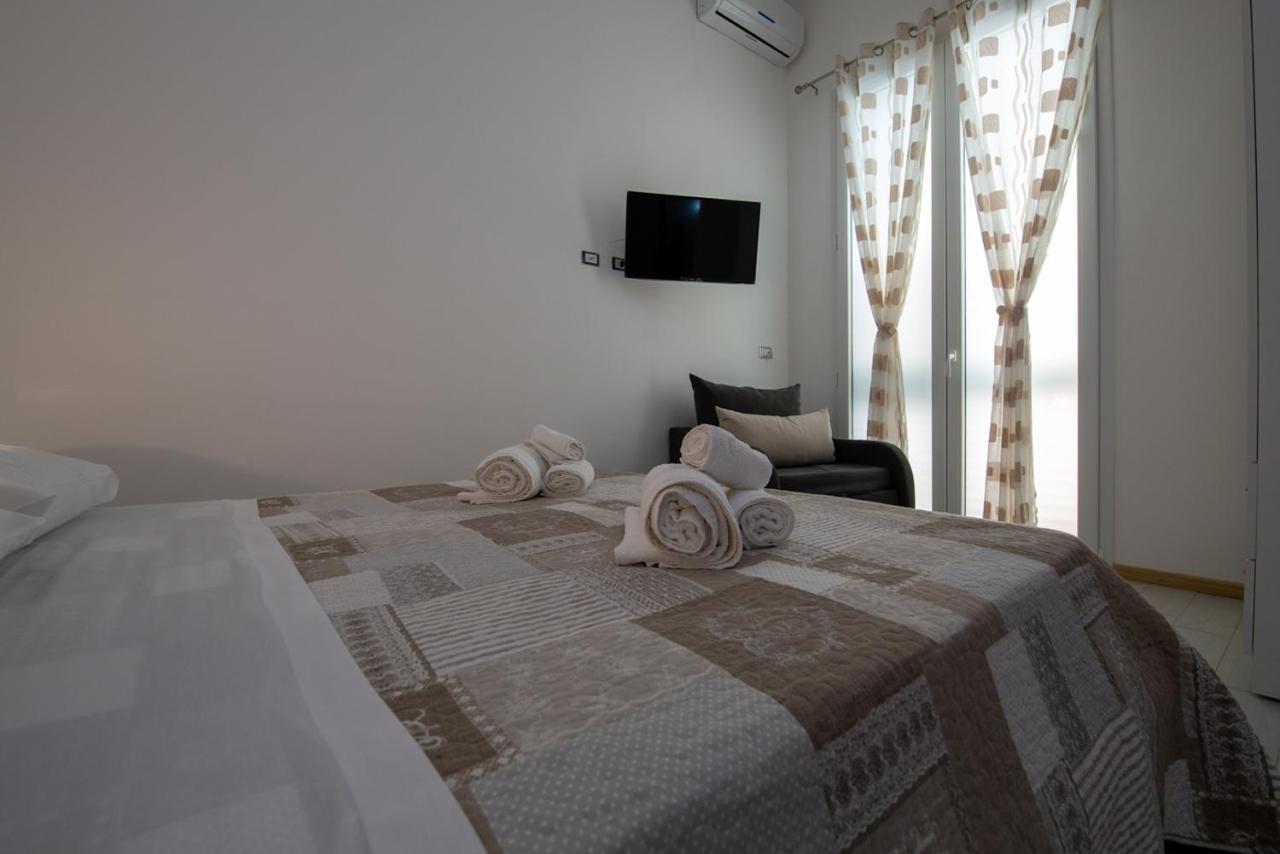 B&B Archimede Floridia Exterior photo
